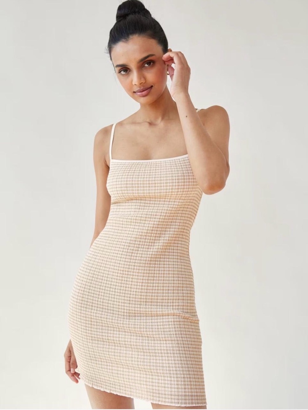Aritzia Wilfred Sleek Spaghetti-Strap Mini Dress in Soft Peach Gingham Sz XS